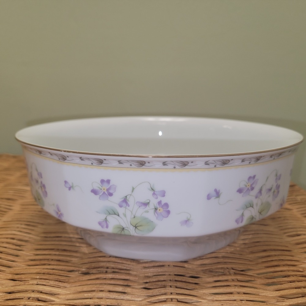 Christopher Stuart Y0005 Gracious Bowl.